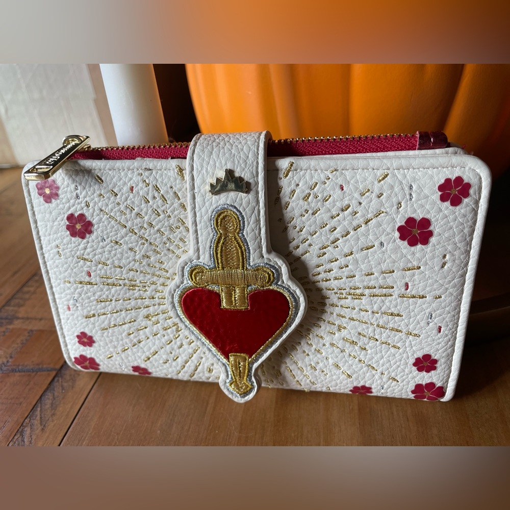 Loungefly Disney Snow White and the Seven Dwarfs Evil Queen Heart Wallet